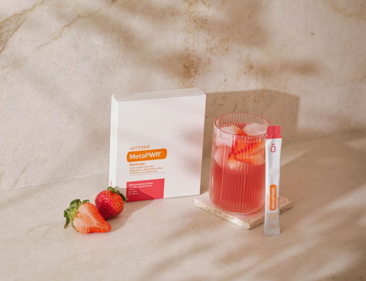 MetaPWR™ Recharge Elektrolitok és 74 féle ásványi anyag 30 tasak - Szamóca íz MetaPWR™ Recharge Elektrolitok és 74 féle ásványi anyag 30 tasak - Szamóca íz